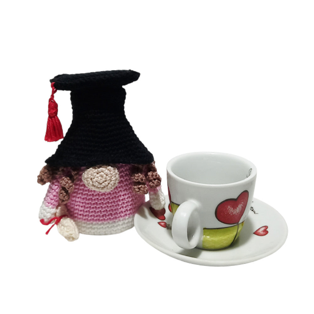 Amigurumi Gnometta Laureata rosa con tocco ad uncinetto 11 cm