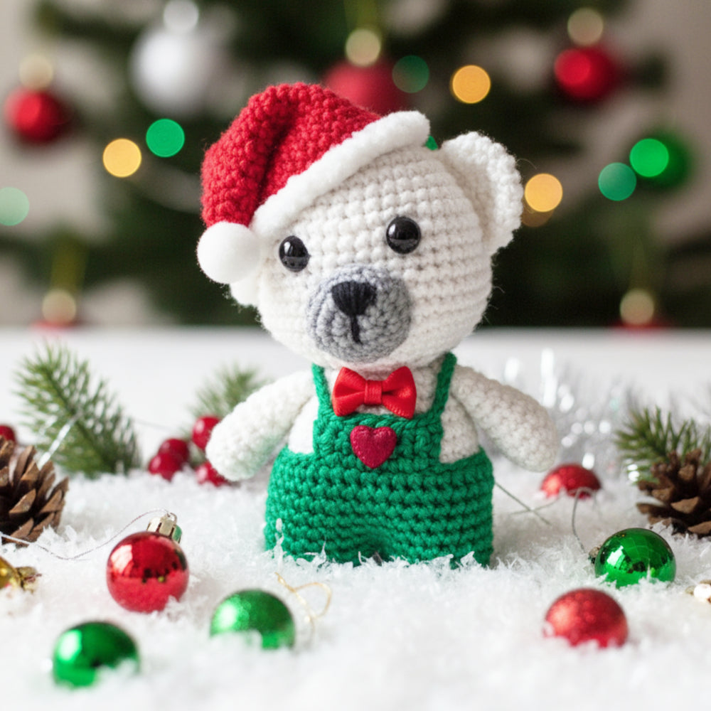 Amigurumi Orsetto di Natale con cappello ad uncinetto 8x12 cm