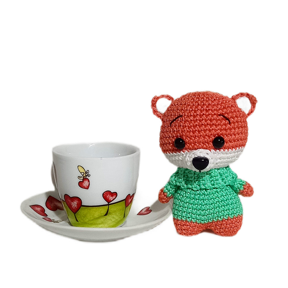 Amigurumi Volpe con maglione verde ad uncinetto 10 cm