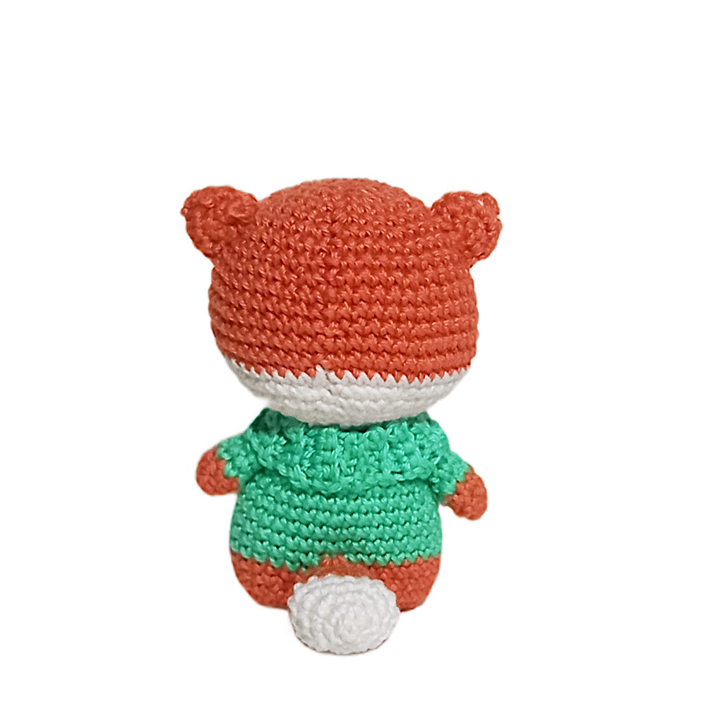 Amigurumi Volpe con maglione verde ad uncinetto 10 cm