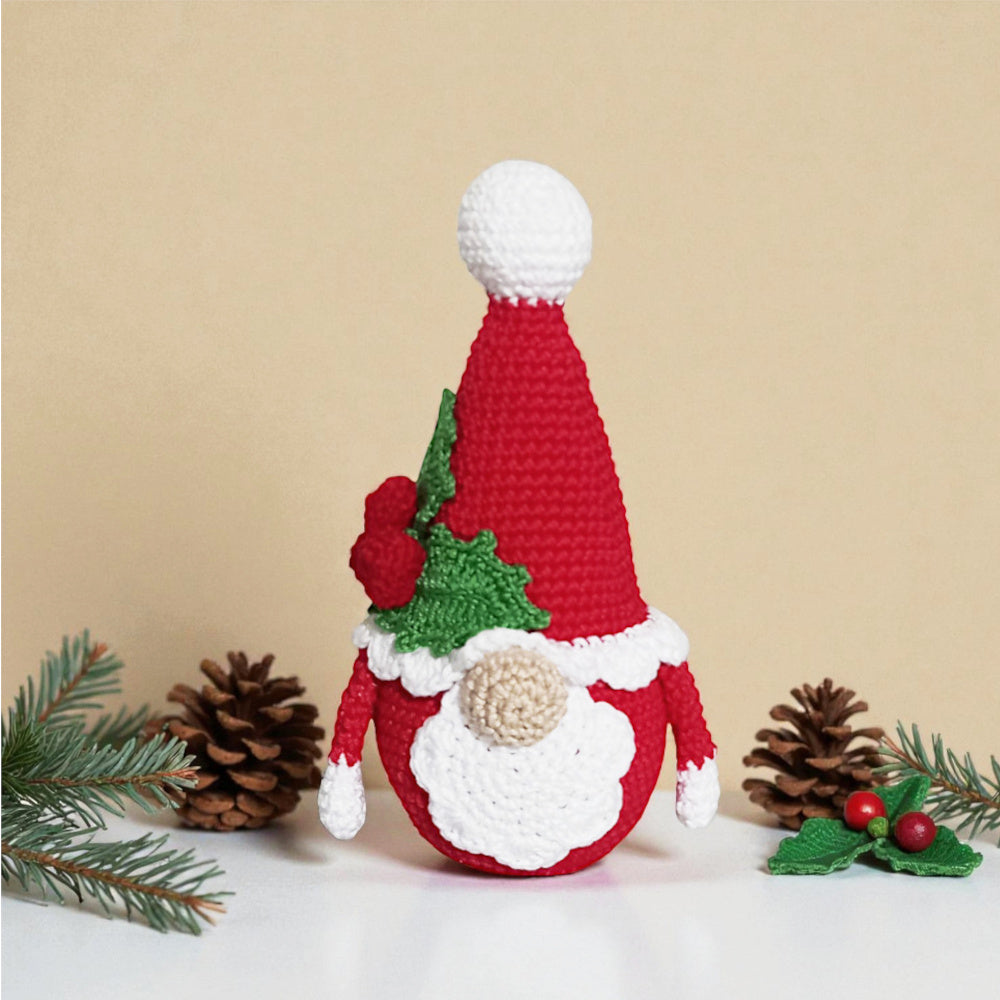 Amigurumi gnomo Babbo Natale ad uncinetto 9x16 cm