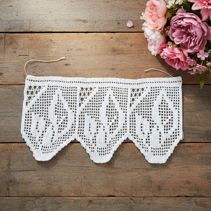 Bordo filet bianco con fiori ad uncinetto 17 cm x 55 cm