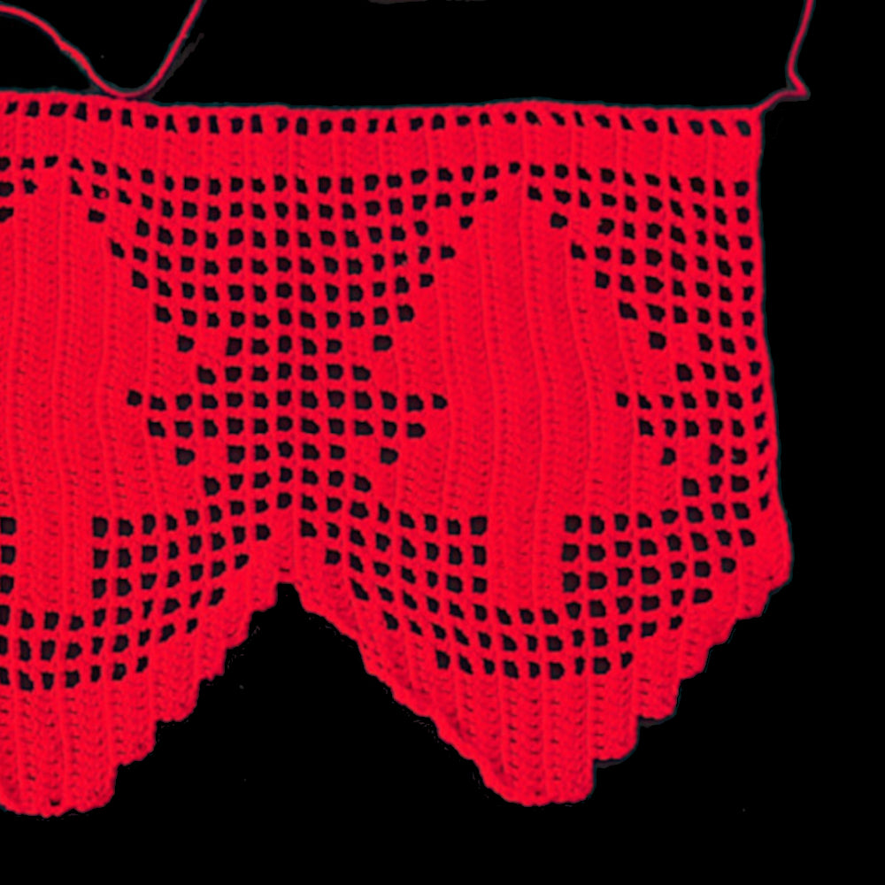 Bordo filet di Natale rosso con alberello ad uncinetto 15 cm x 50 cm