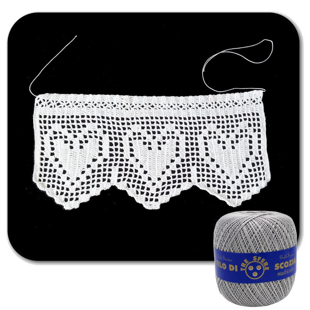 Bordo filet grigio chiaro con cuori ad uncinetto 12 cm x 50 cm