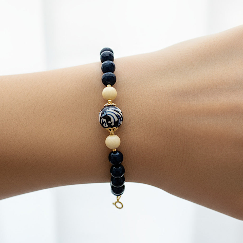 Bracciale Alicudi in pietre dure onice e perla in ceramica di Caltagirone