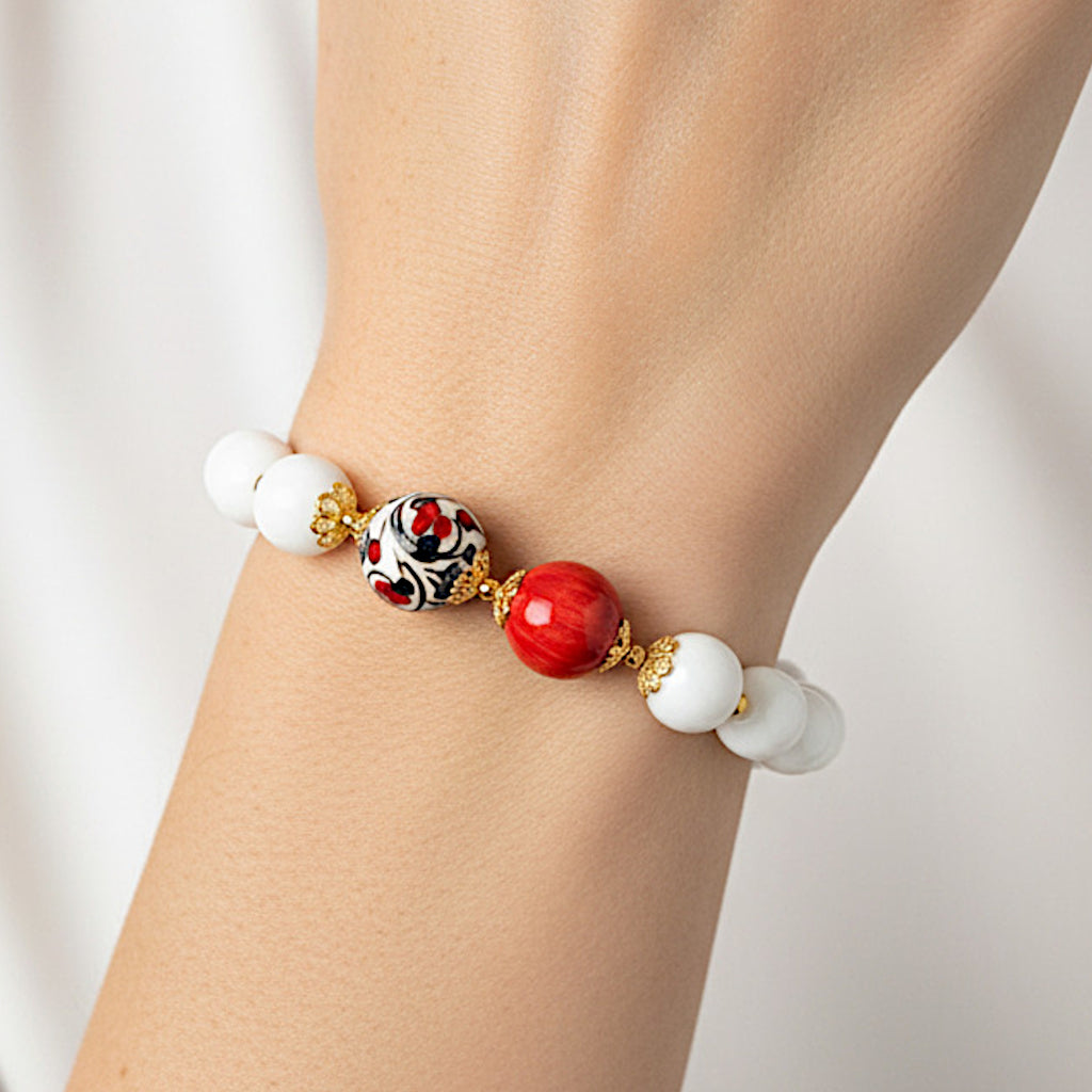 Bracciale Avola in agata bianca e perle in ceramica di Caltagirone