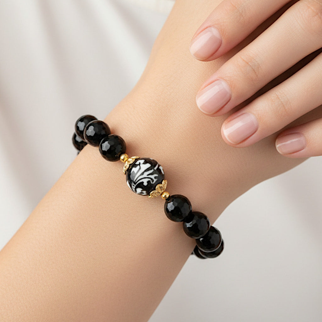 Bracciale Clio in pietre dure onice e perla in ceramica di Caltagirone