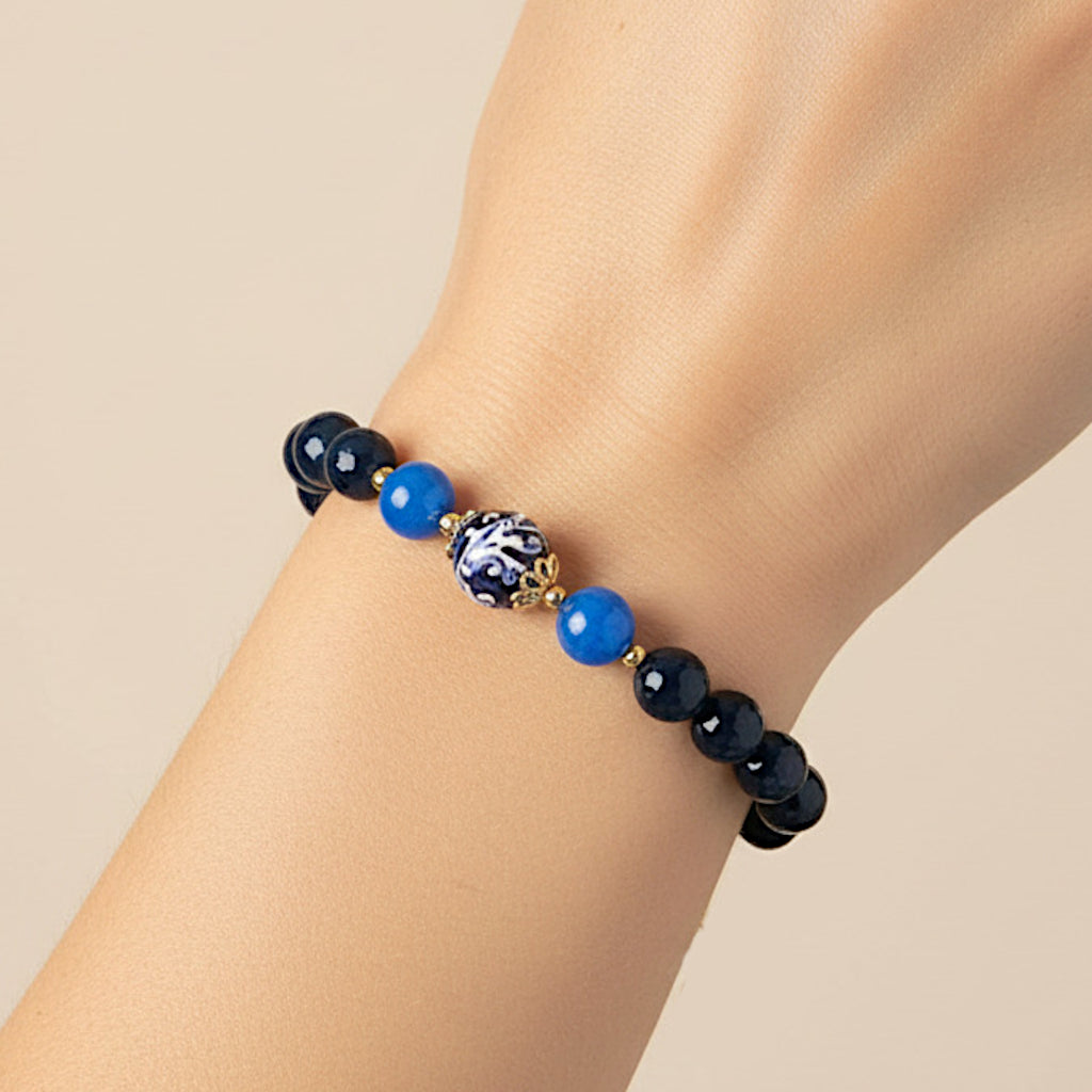 Bracciale Demetra in agata blu e perla in ceramica di Caltagirone