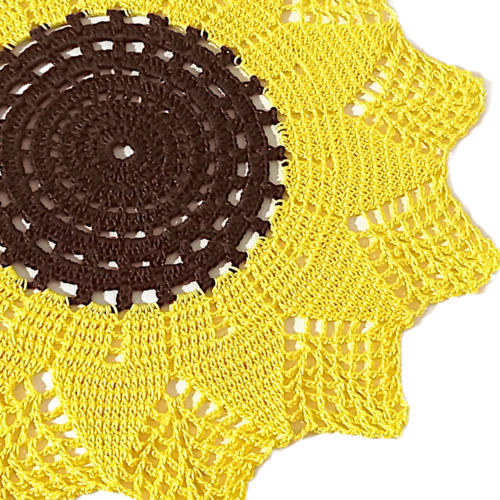 Centrino Girasole giallo e marrone rotondo ad uncinetto 33 cm