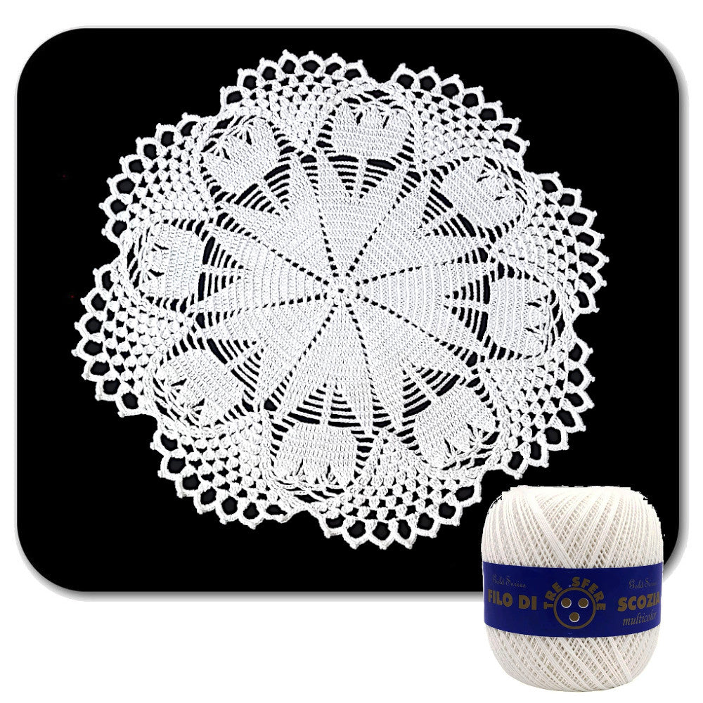 Centrino bianco con tulipani ad uncinetto 40 cm