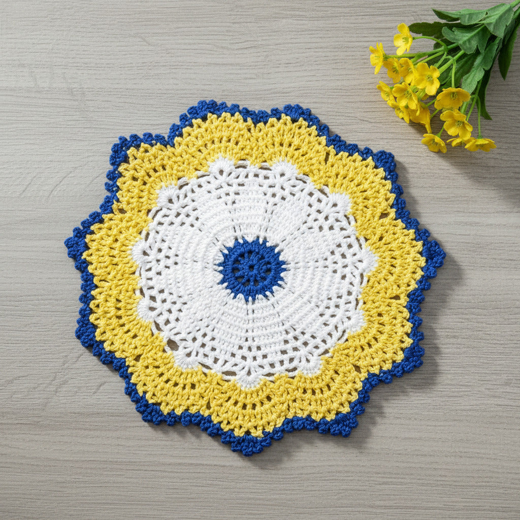 Centrino bianco giallo e blu rotondo ad uncinetto 23 cm