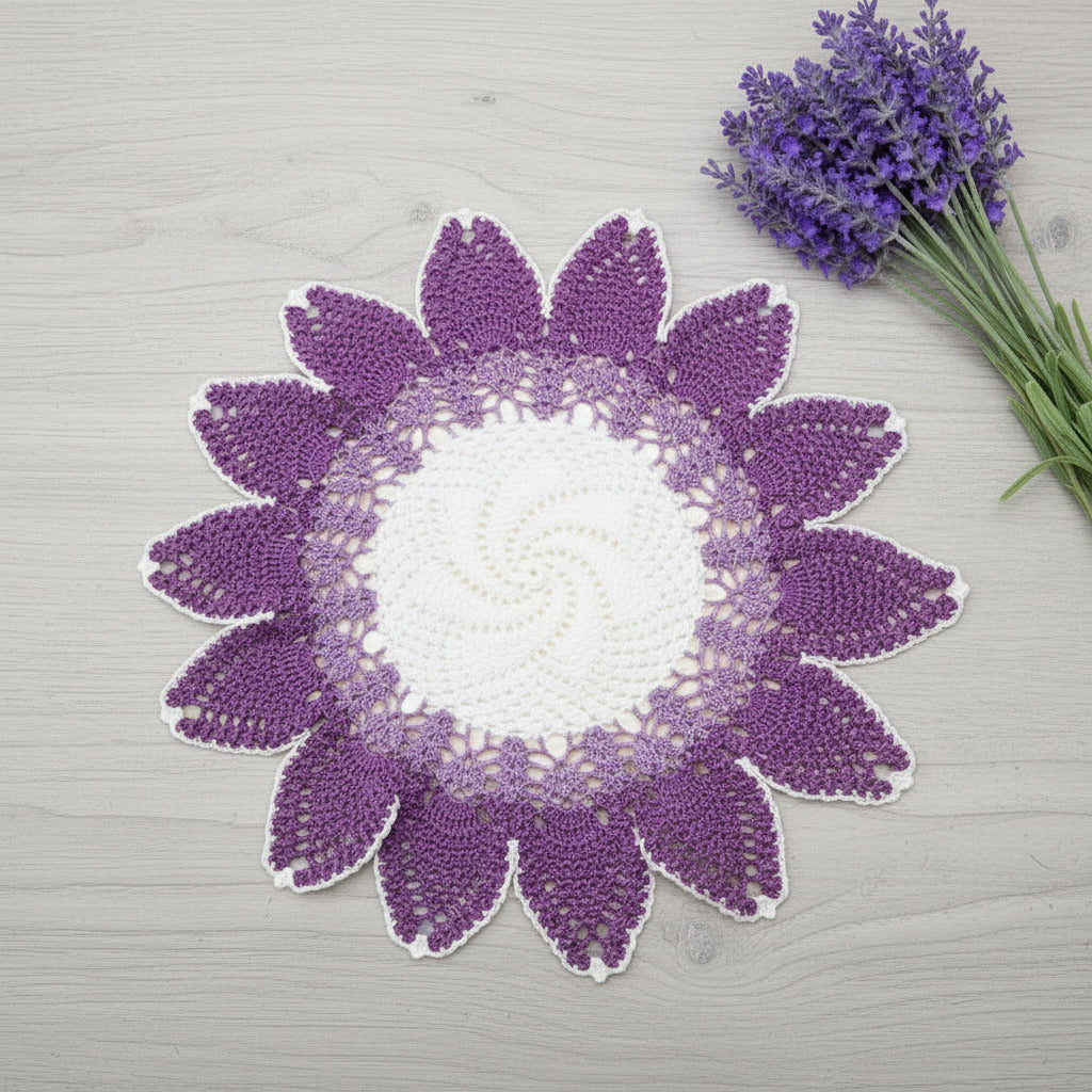 Centrino bianco lilla e viola rotondo ad uncinetto 45 cm