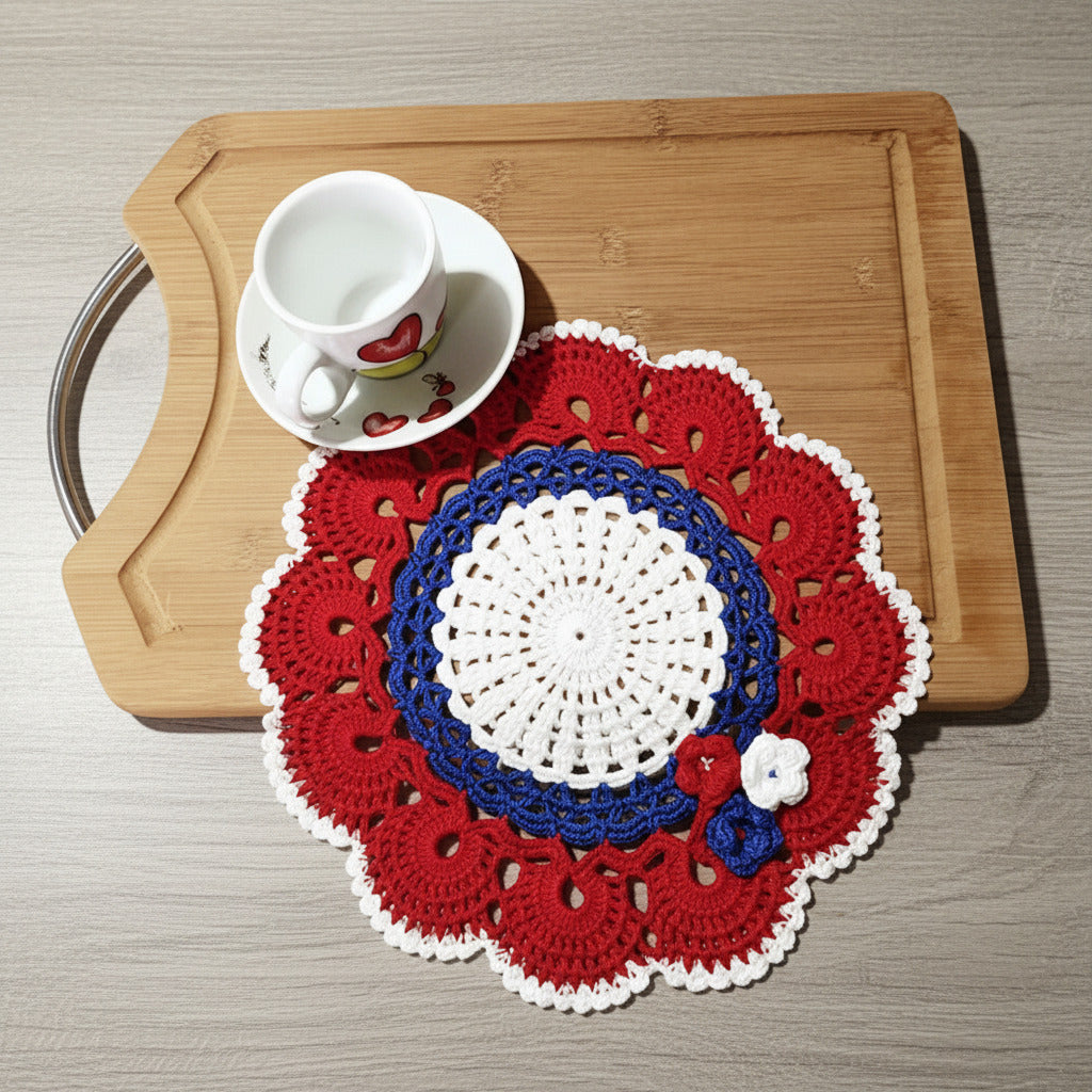 Centrino bianco rosso e blu con fiori ad uncinetto 22 cm