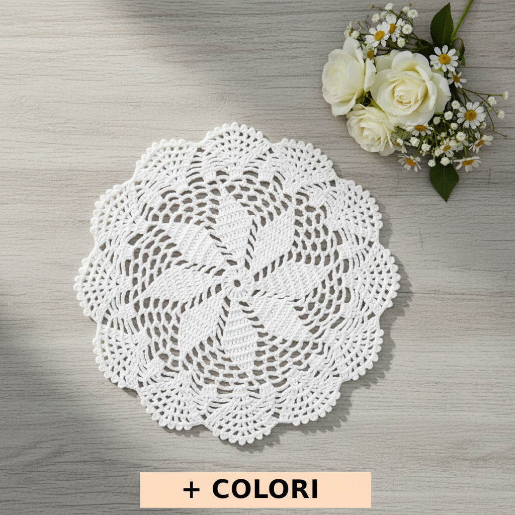 Centrino bianco rotondo ad uncinetto in cotone 22 cm