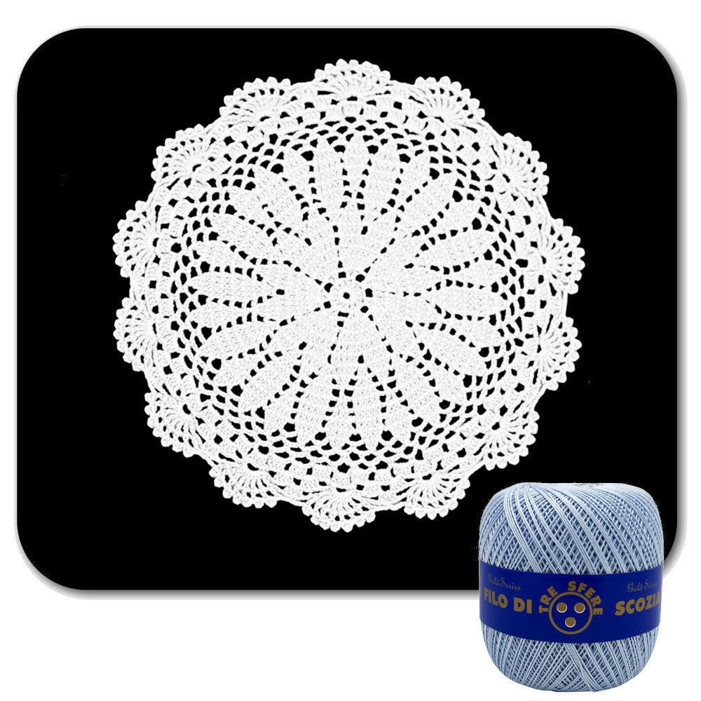 Centrino celeste rotondo ad uncinetto in cotone 27 cm