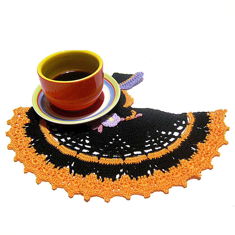Centrino di Halloween strega nera ad uncinetto 26x20 cm