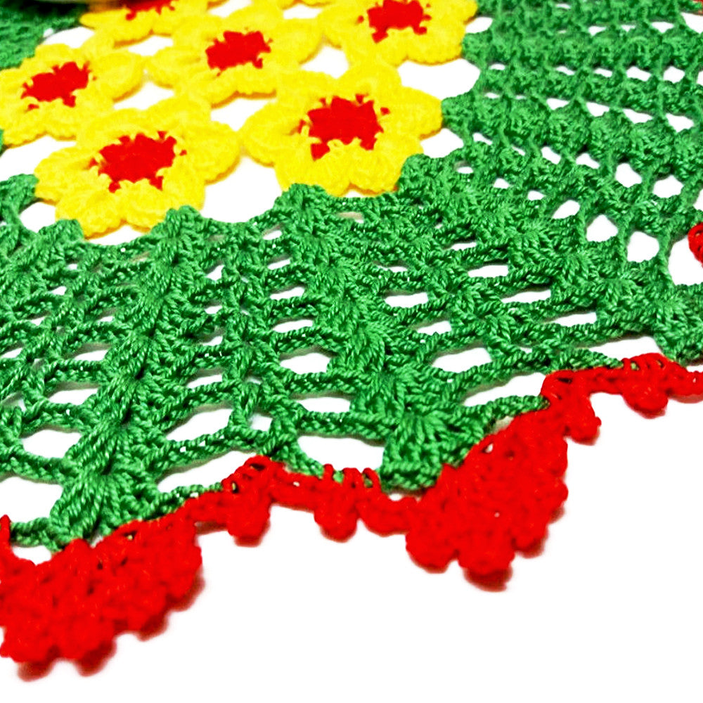 Centrino di Natale rosso verde e giallo ad uncinetto 30 cm