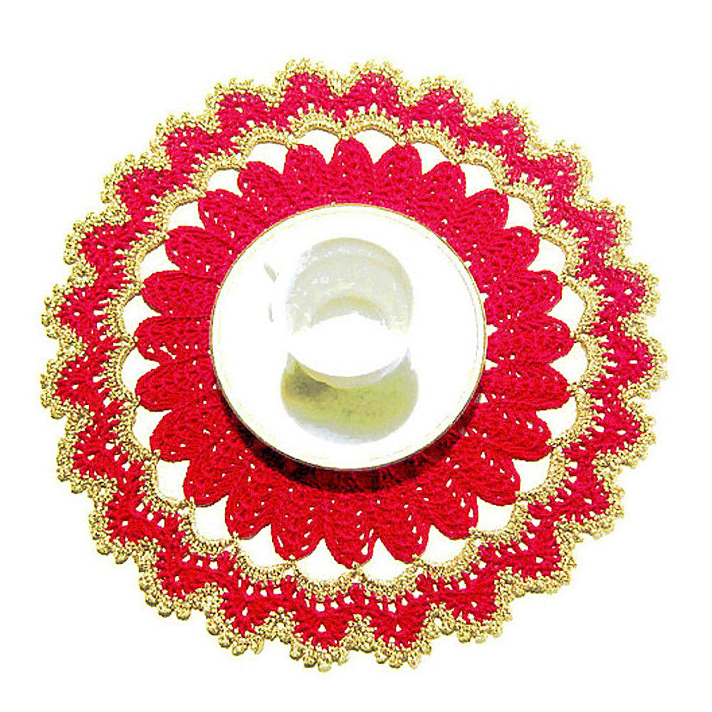 Centrino di Natale rotondo rosso e oro ad uncinetto 26.5 cm