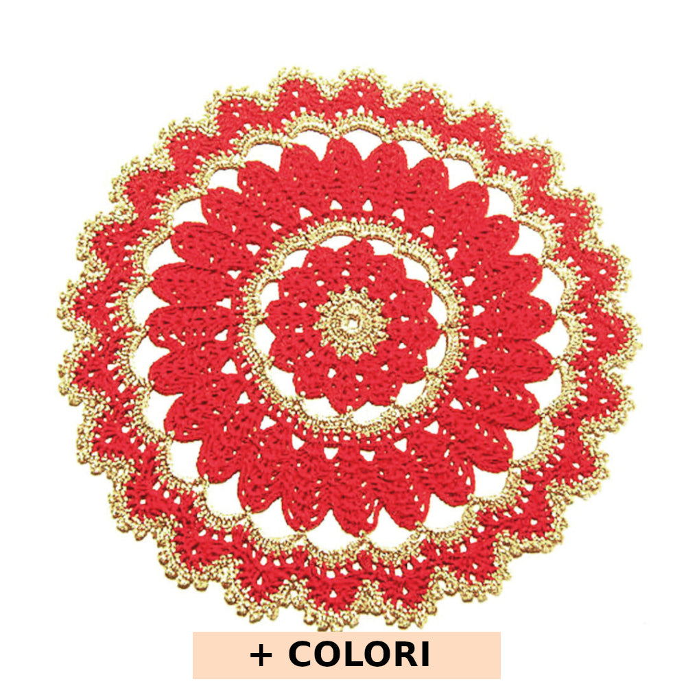 Centrino di Natale rotondo rosso e oro ad uncinetto 26.5 cm