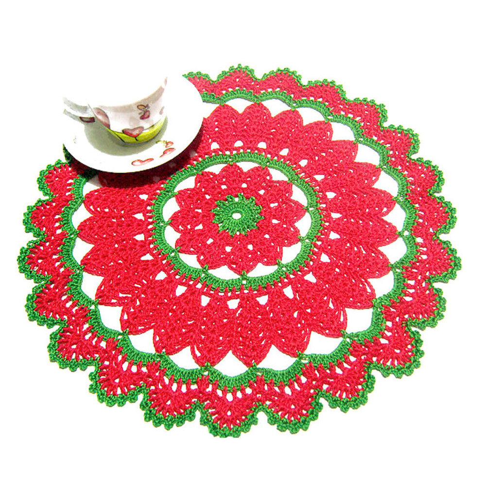Centrino di Natale rotondo rosso e verde ad uncinetto 26.5 cm