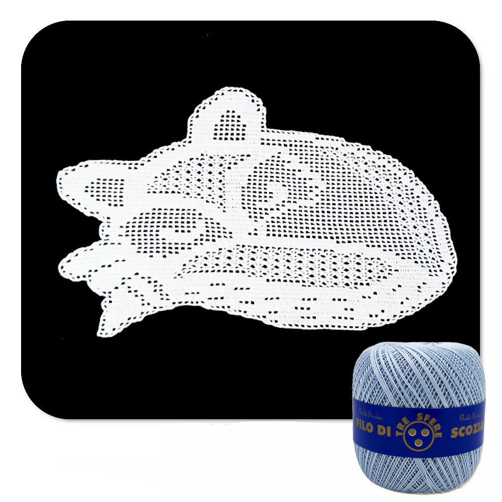 Centrino filet celeste a forma di volpe ad uncinetto 40x25 cm