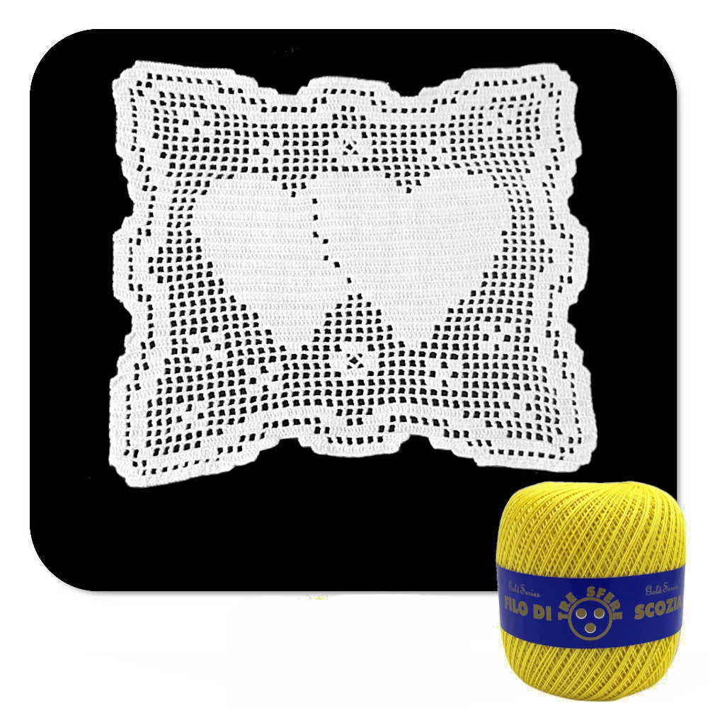 Centrino filet giallo con cuori ad uncinetto in cotone 27x23 cm