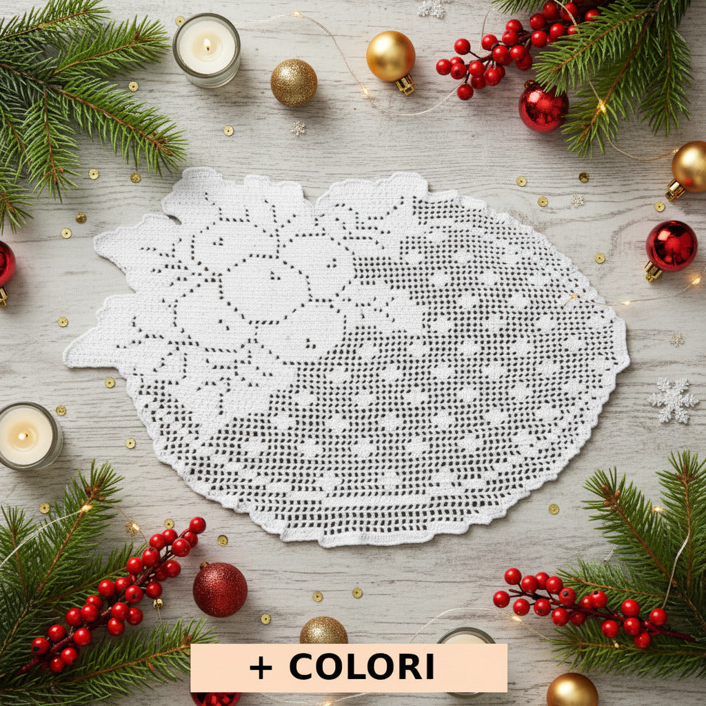 Centrino filet natalizio bianco con agrifoglio ad uncinetto 58x32 cm