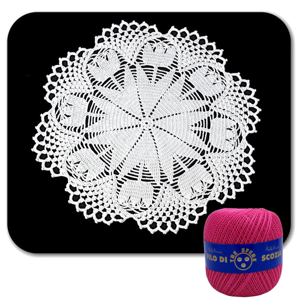 Centrino fucsia con tulipani ad uncinetto 40 cm