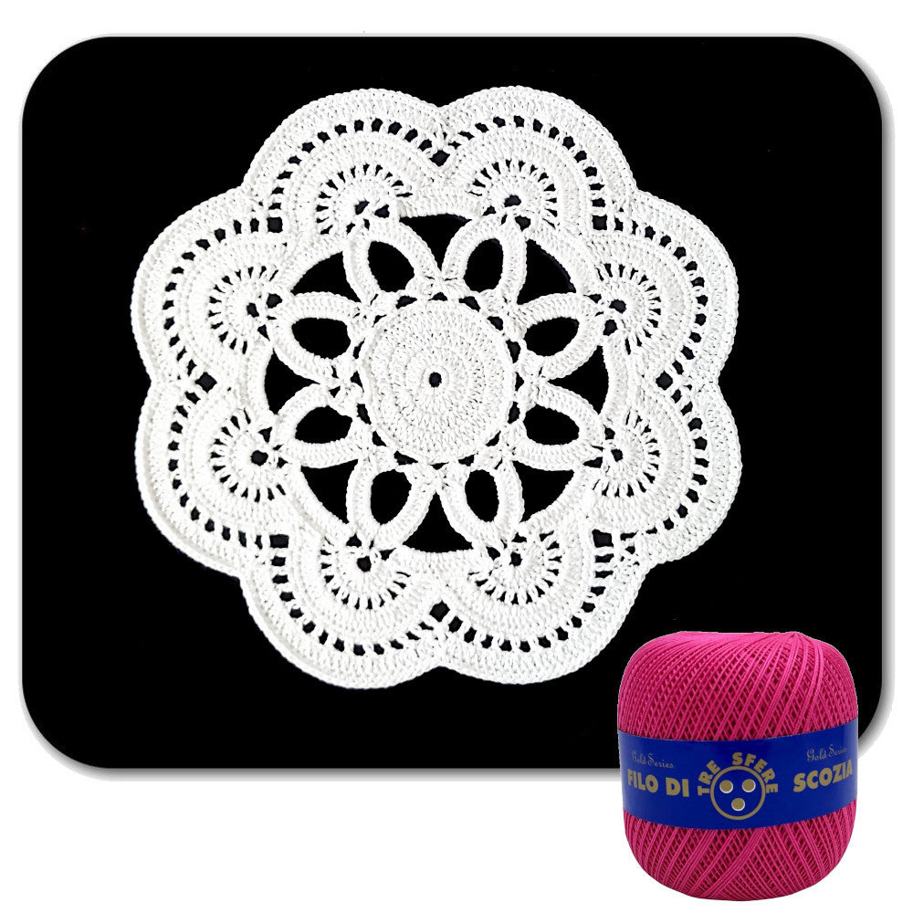 Centrino fucsia rotondo ad uncinetto 22 cm