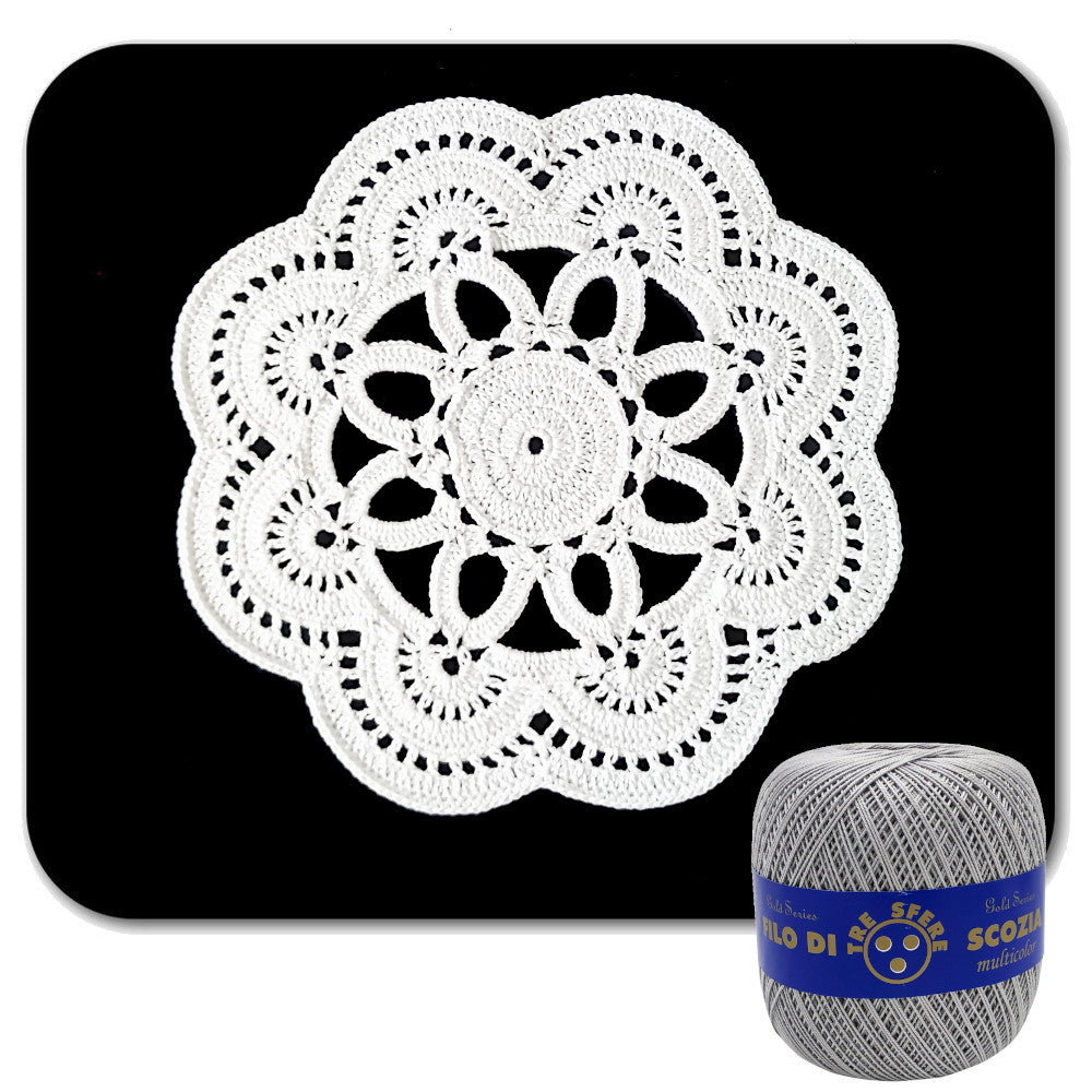 Centrino grigio chiaro rotondo ad uncinetto 22 cm