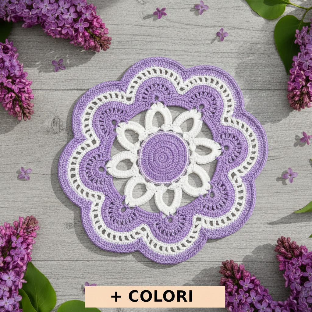 Centrino lilla e bianco rotondo ad uncinetto 22 cm