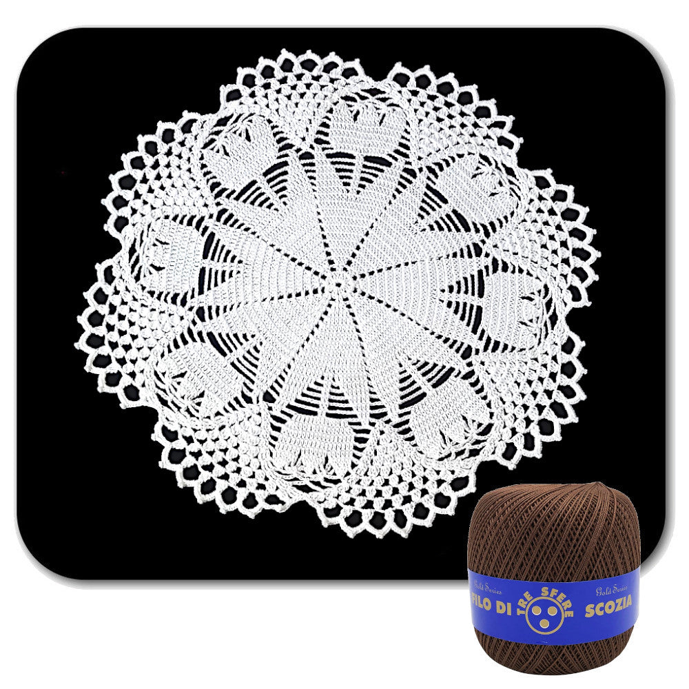 Centrino marrone con tulipani ad uncinetto 40 cm