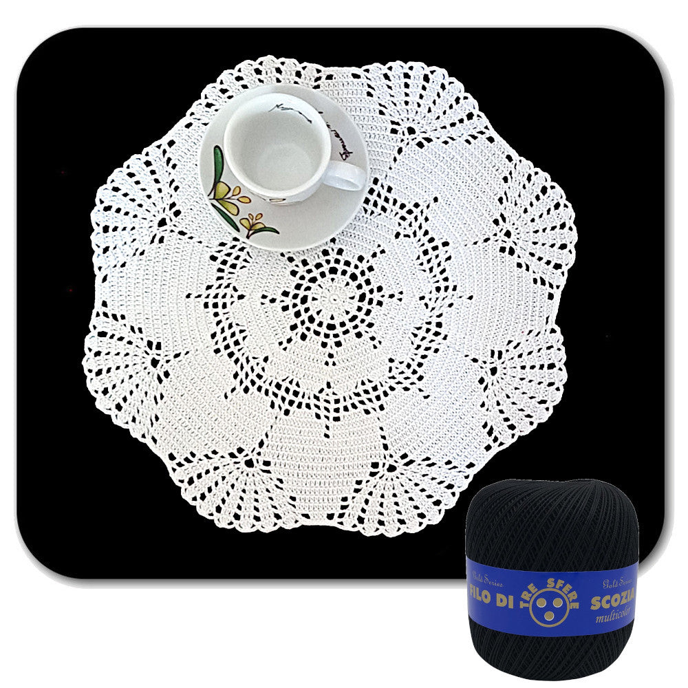 Centrino nero rotondo con cuori ad uncinetto 34 cm