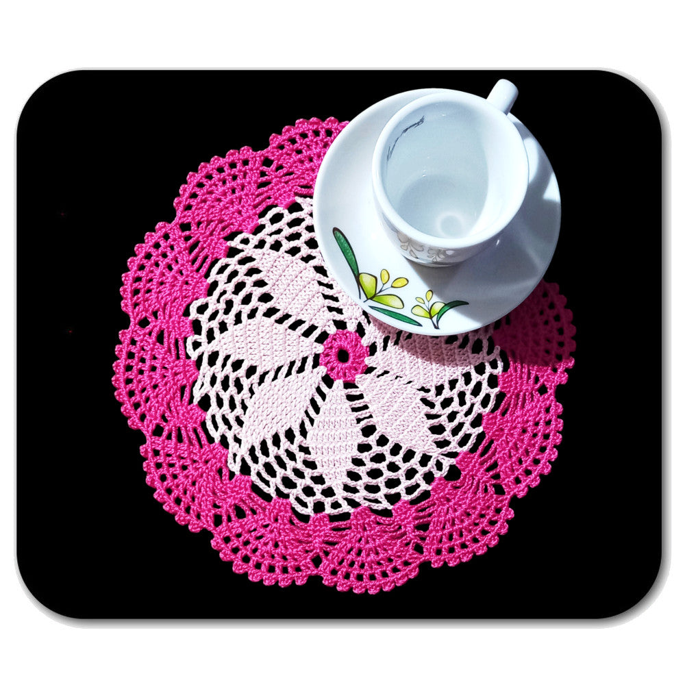 Centrino rosa chiaro e fucsia rotondo ad uncinetto 22 cm