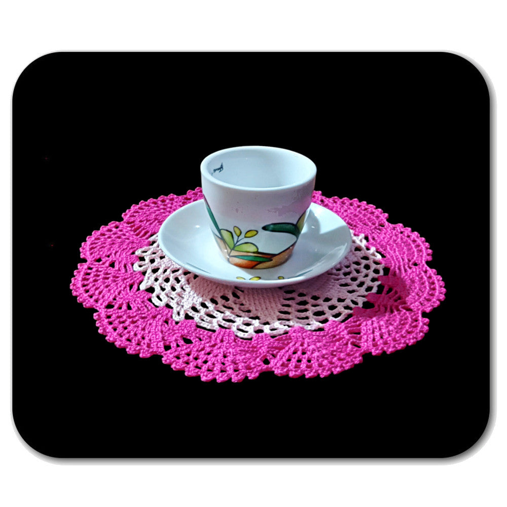 Centrino rosa chiaro e fucsia rotondo ad uncinetto 22 cm