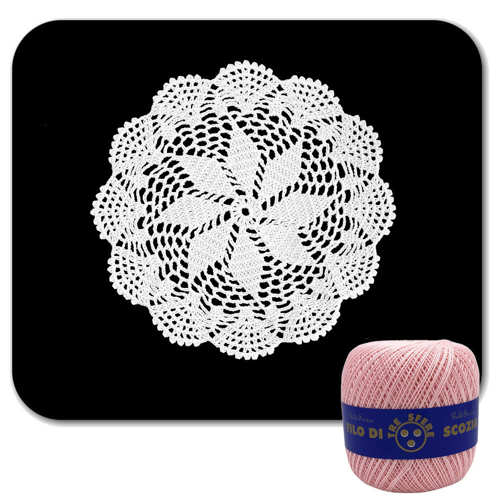 Centrino rosa chiaro rotondo ad uncinetto in cotone 22 cm