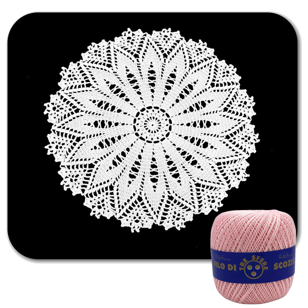 Centrino rosa chiaro rotondo ad uncinetto in cotone 37 cm