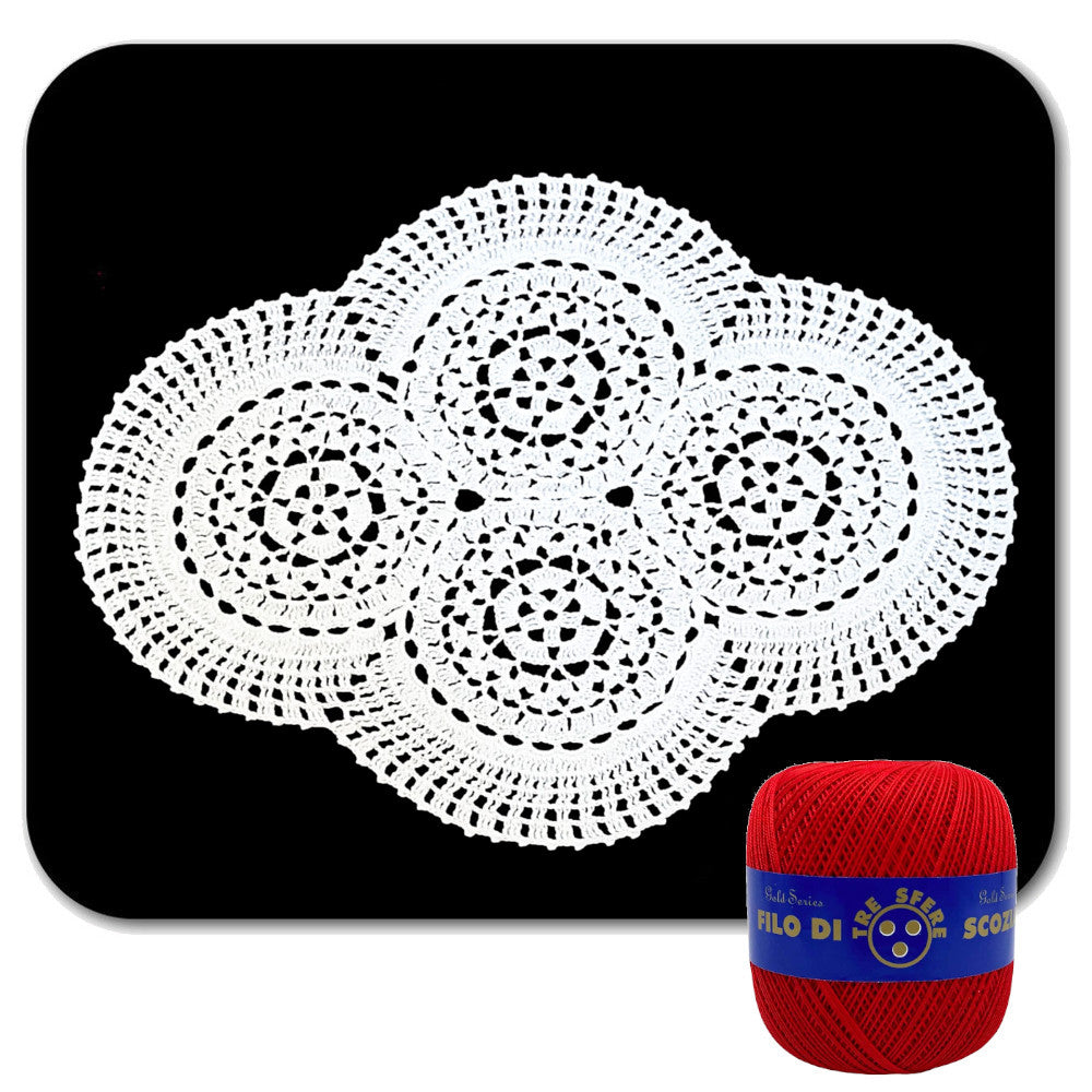 Centrino rosso ovale ad uncinetto in cotone 48x37 cm