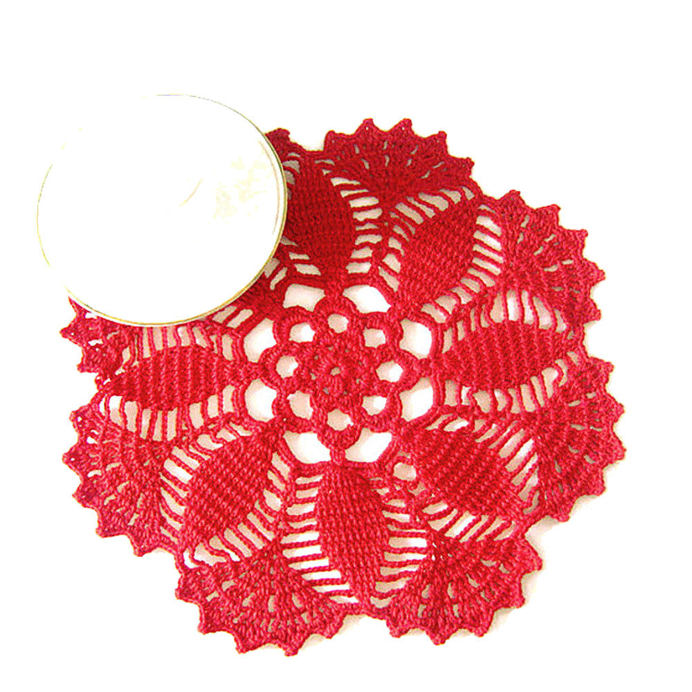 Centrino rosso rotondo ad uncinetto 26 cm