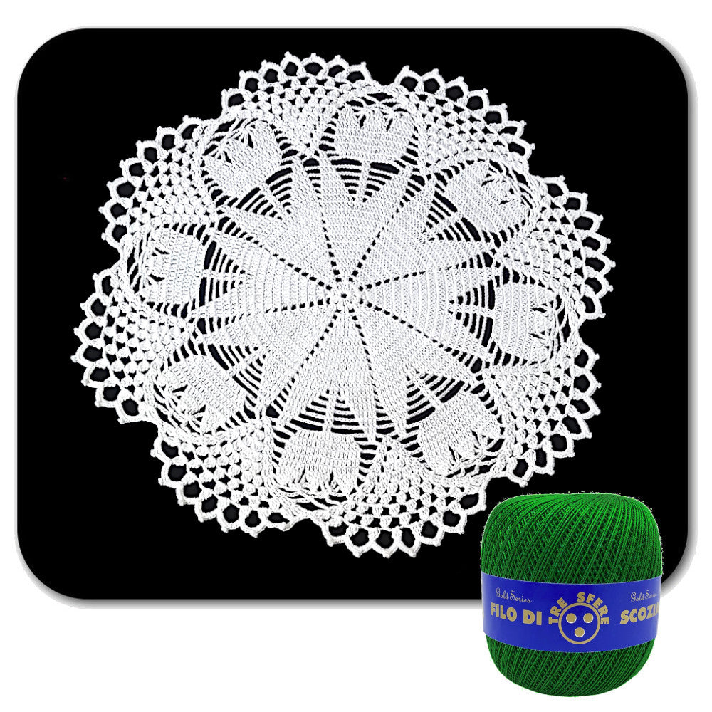 Centrino verde con tulipani ad uncinetto 40 cm