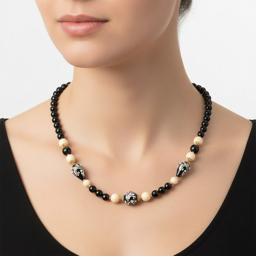 Collana Centuripe in pietre dure onice e perle in ceramica di Caltagirone