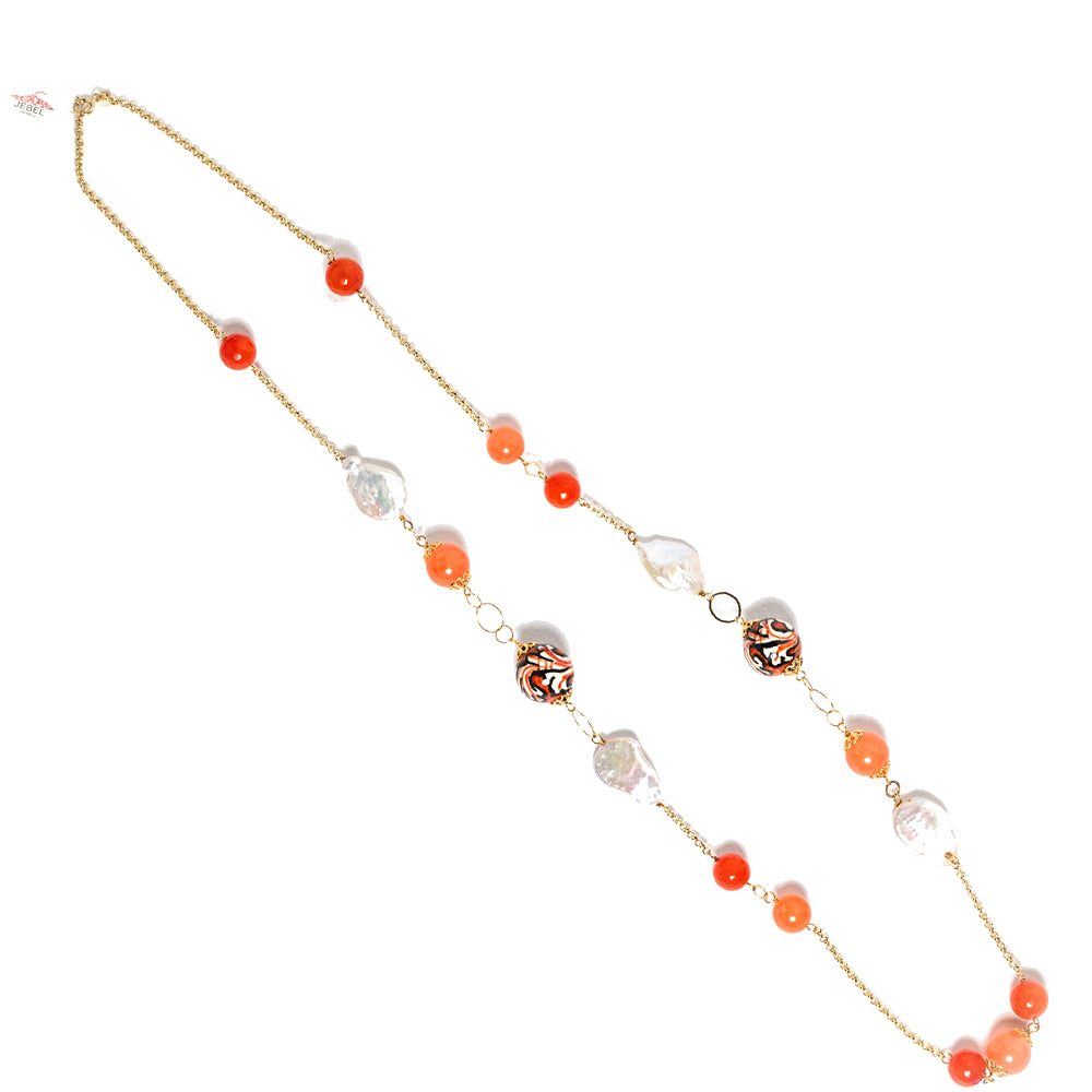 Collana Chanel 12 in agata rossa e perle in ceramica di Caltagirone