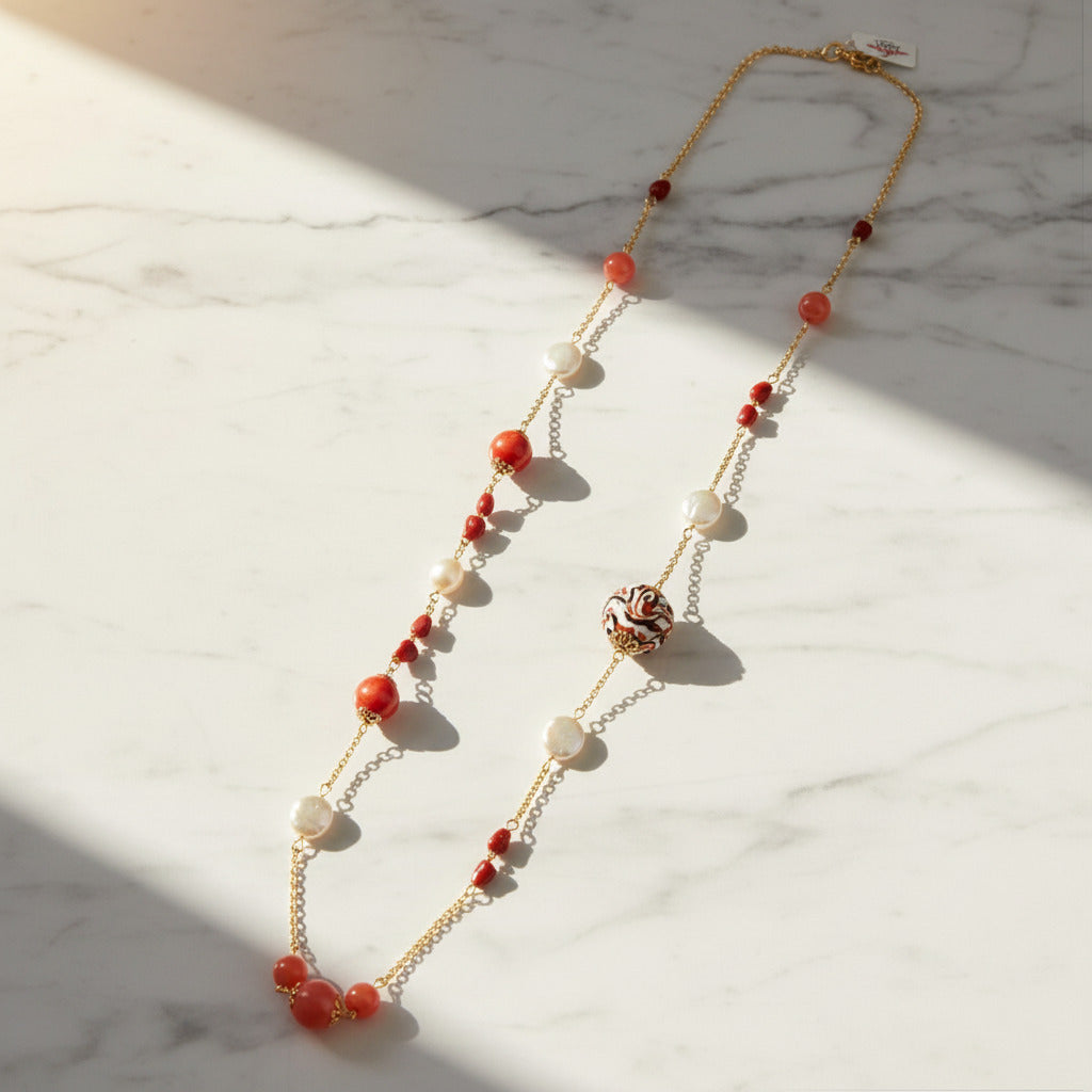 Collana Chanel 16 in agata arancio e perle in ceramica di Caltagirone