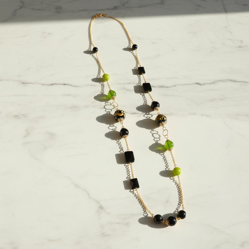 Collana Chanel 1 in agata verde e perle in ceramica di Caltagirone