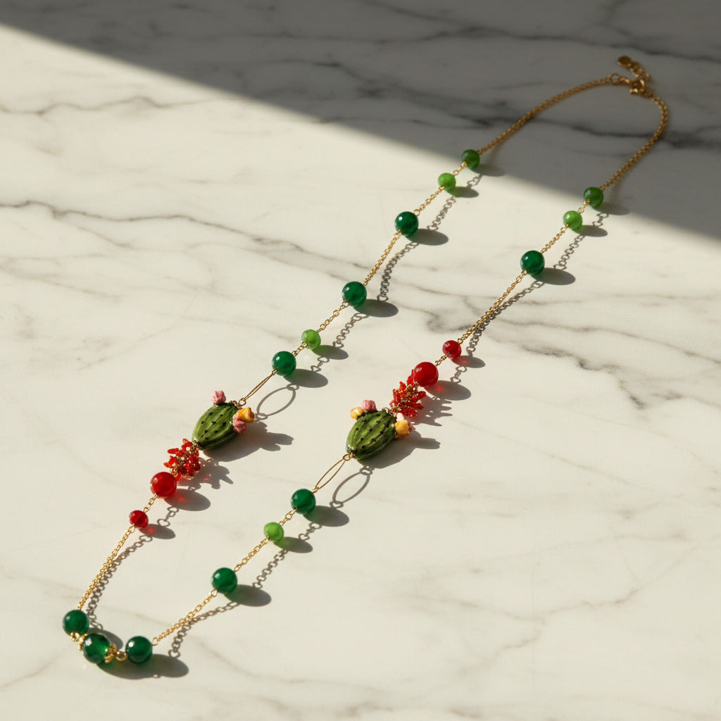 Collana Chanel 8 in agata verde e ficodindia in ceramica di Caltagirone