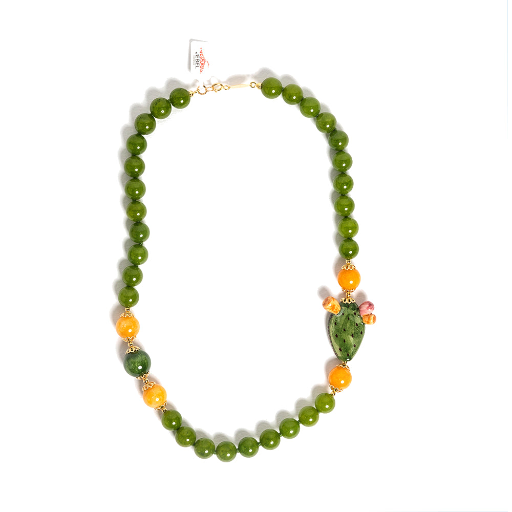 Collana Fichidindia in agata verde e pala in ceramica di Caltagirone