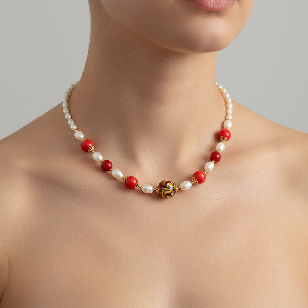 Collana Fiumedinisi in perle di fiume e perle in ceramica di Caltagirone