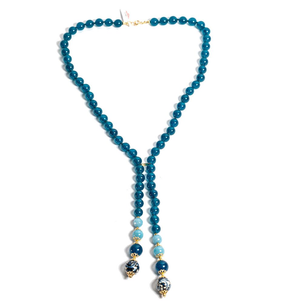 Collana Mineo in agata blu antico e perle in ceramica di Caltagirone