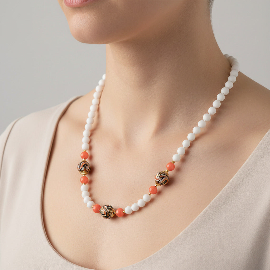 Collana Ribera in agata bianca e perle in ceramica di Caltagirone