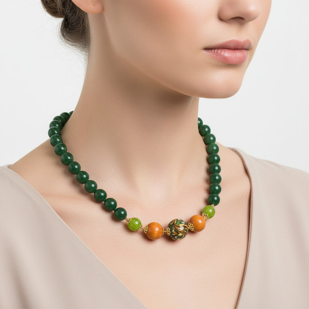 Collana Riposto in agata verde e perle in ceramica di Caltagirone